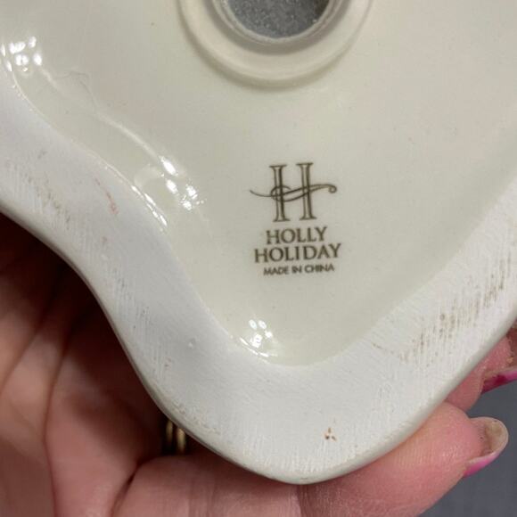 Holly Holiday Snowman Couple Salt & Pepper Shakers - Picture 7 of 7